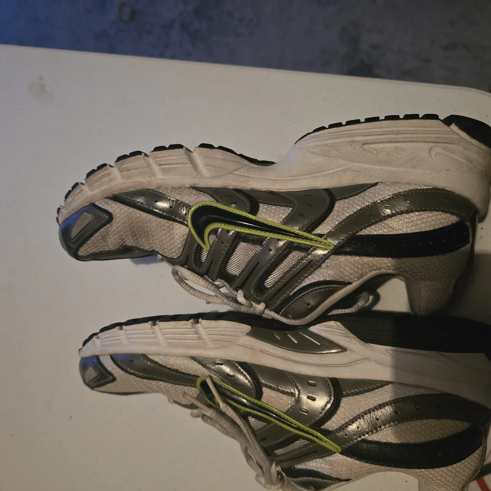 Nike White and Black Athletic Shoes‎ with Chunky Sole